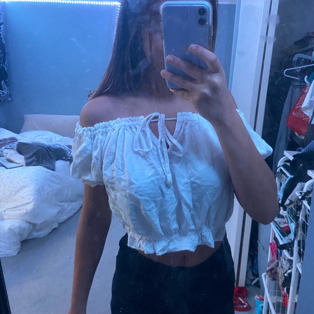 white brandy melville off the shoulder top